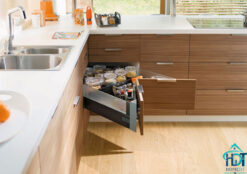 Tủ bếp thông minh gỗ công nghiệp tích hợp phụ kiện Blum